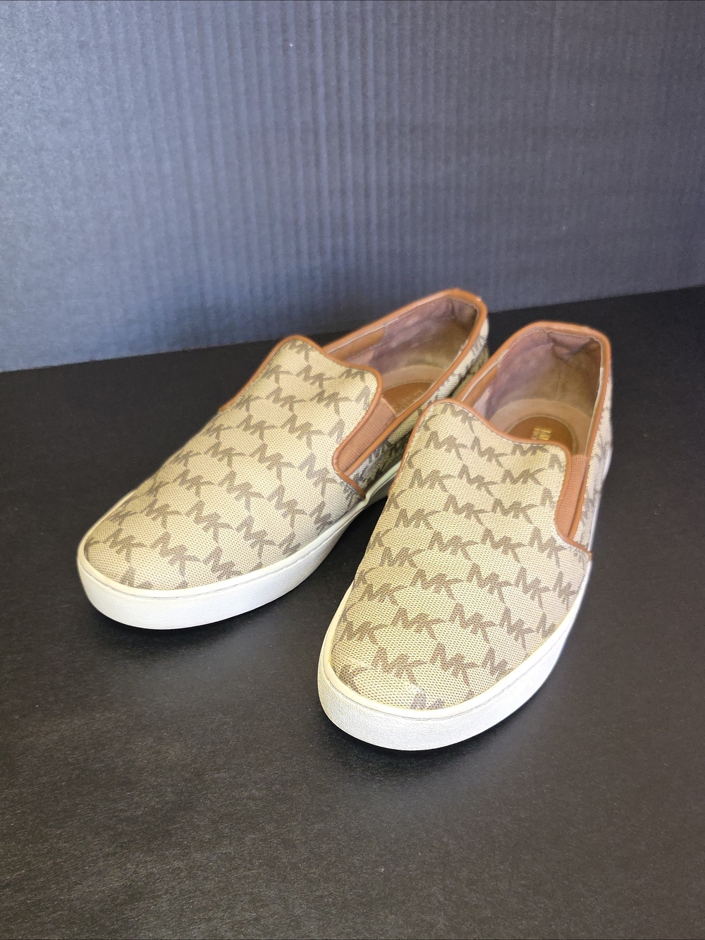 Michael Kors Keaton Women Slip-On Sneakers Beige Comfort Casual Luxury 8.5